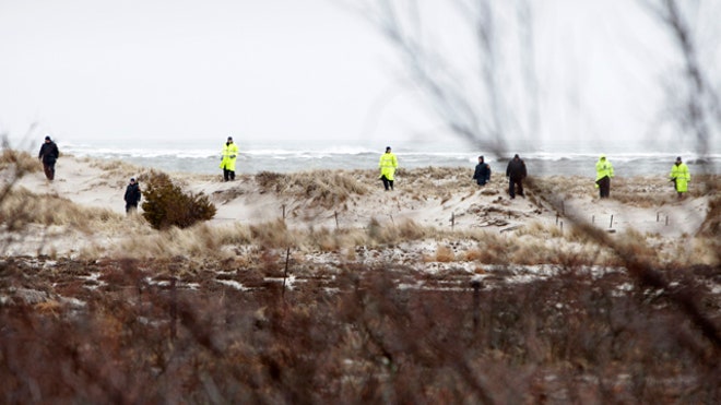 Beach Human Remains_Hers